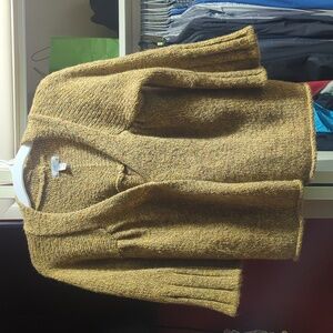 3/4 sleeve sweater with front snap
